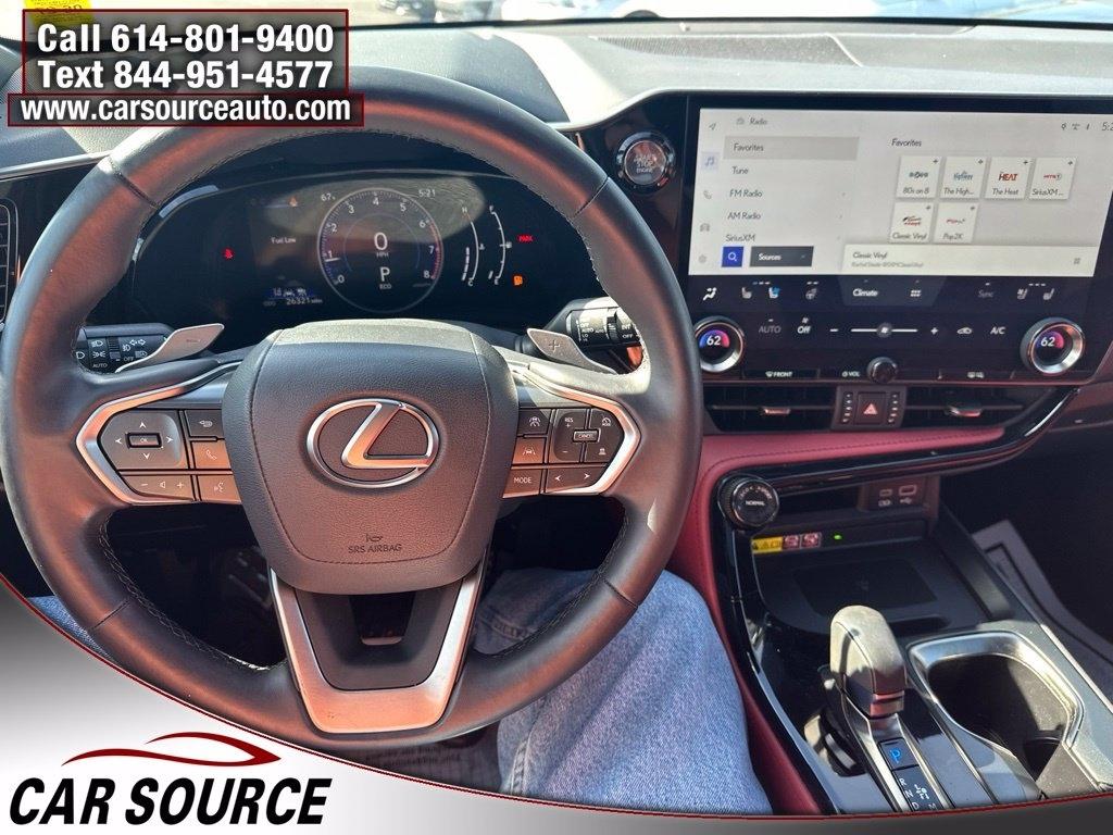 Lexus NX  2022