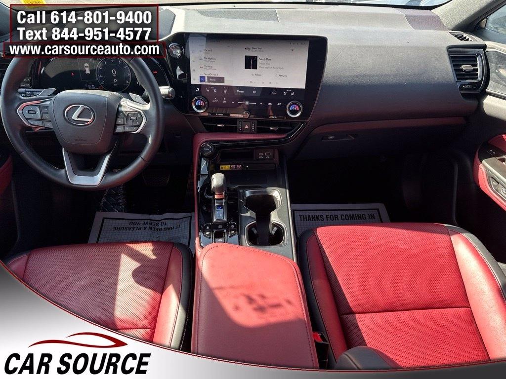 Lexus NX  2022