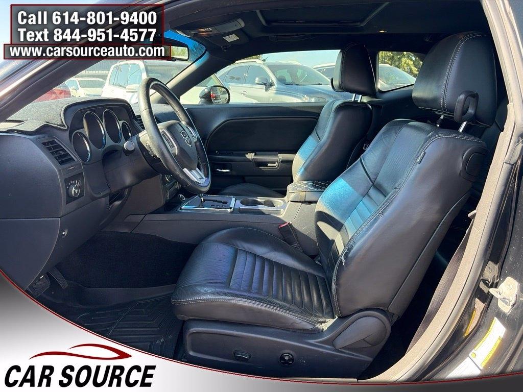 Dodge Challenger  2013