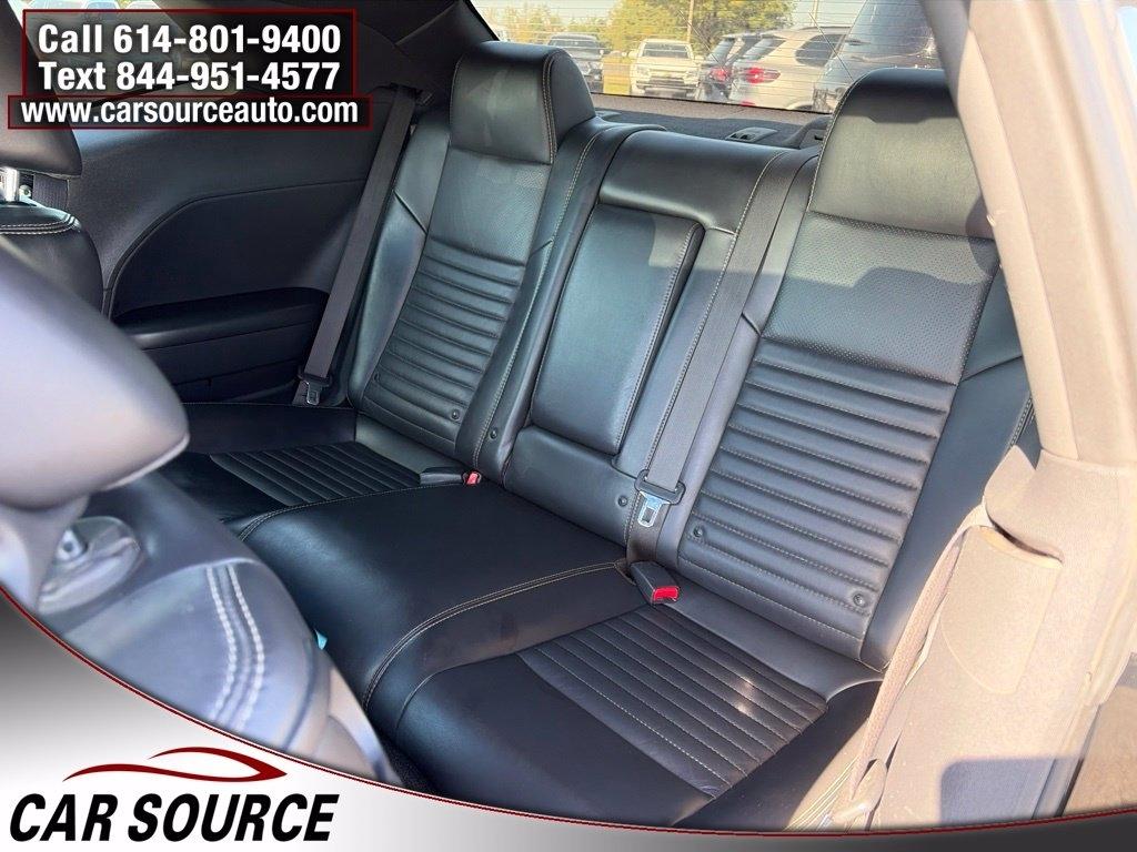 Dodge Challenger  2013