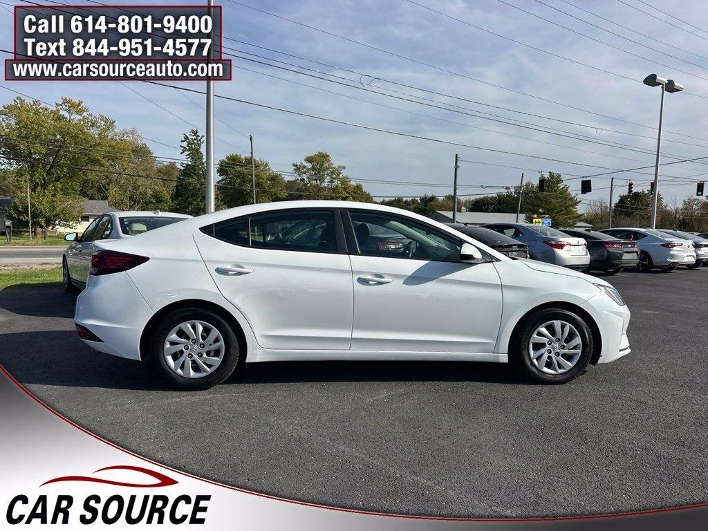 Hyundai Elantra  2020