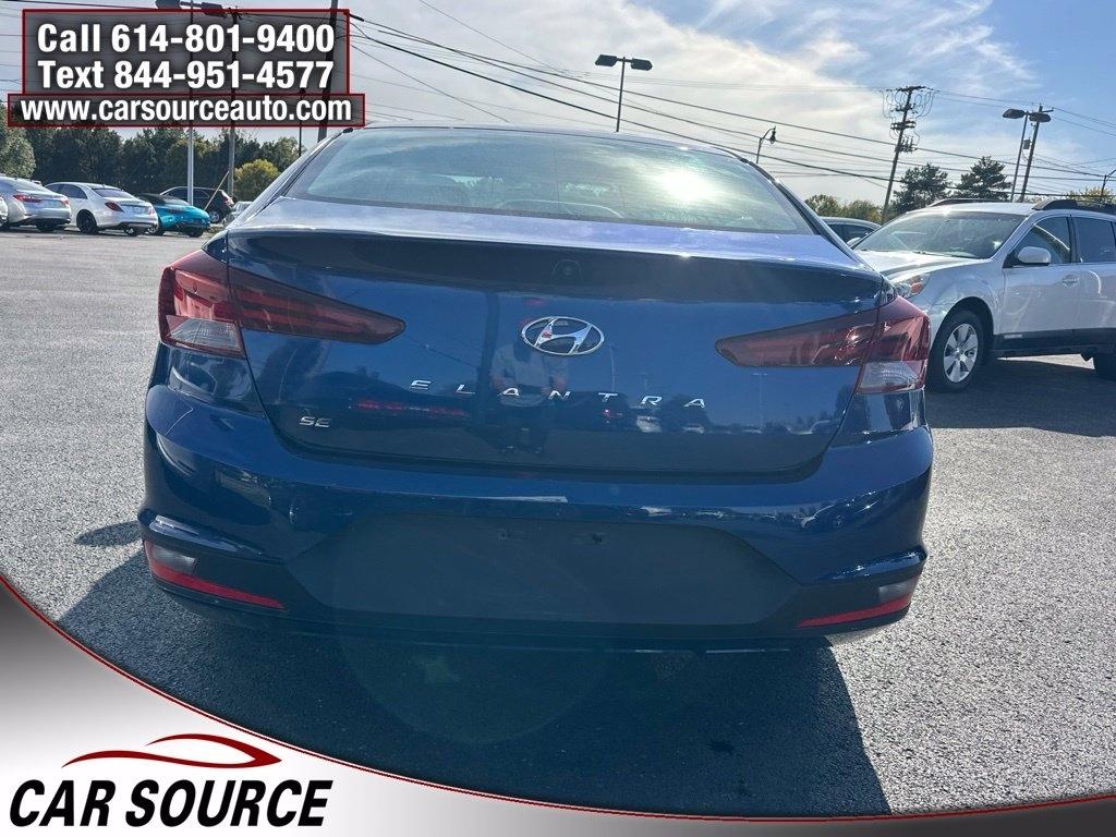 Hyundai Elantra  2020