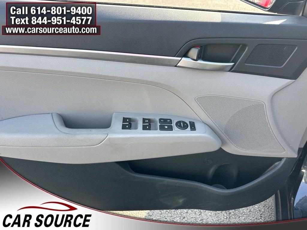 Hyundai Elantra  2020