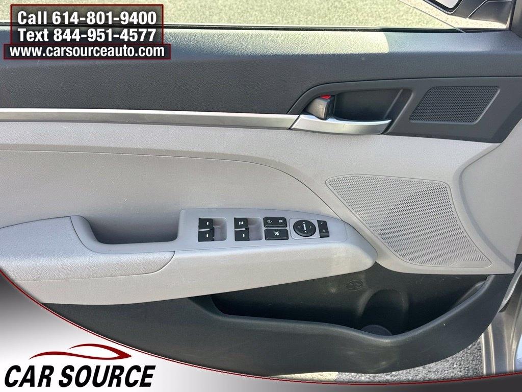 Hyundai Elantra  2020