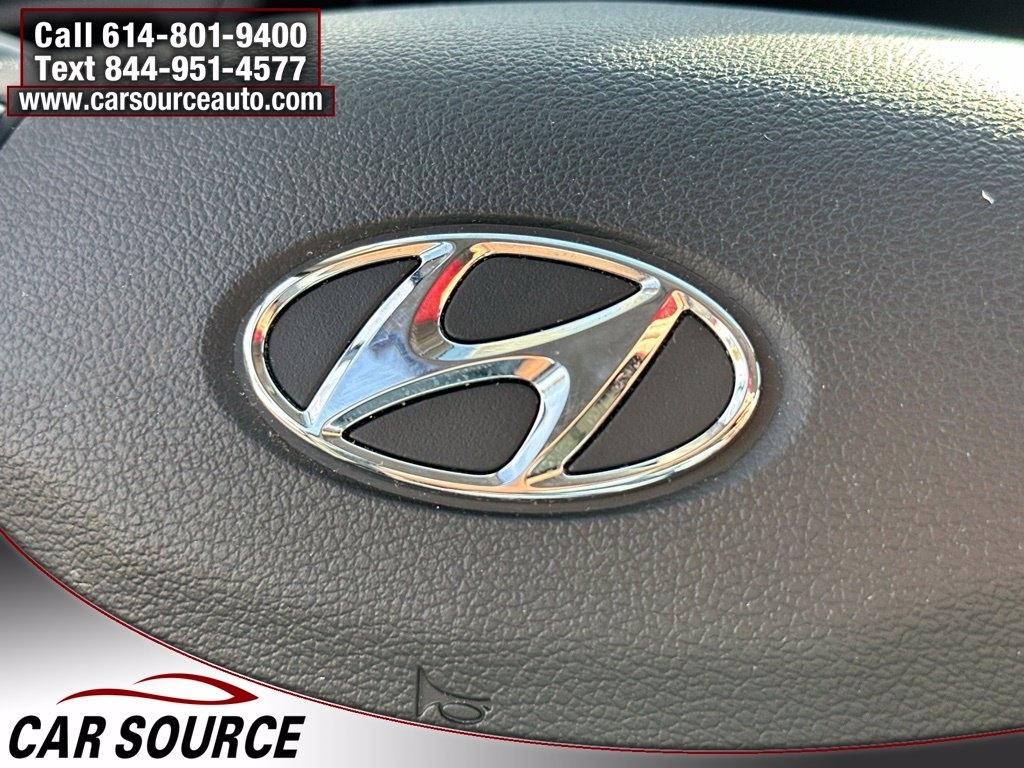 Hyundai Elantra  2020