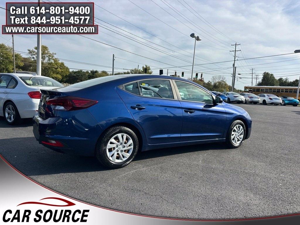 Hyundai Elantra  2020