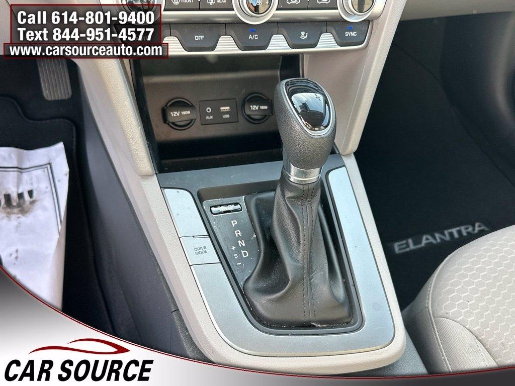 Hyundai Elantra  2020