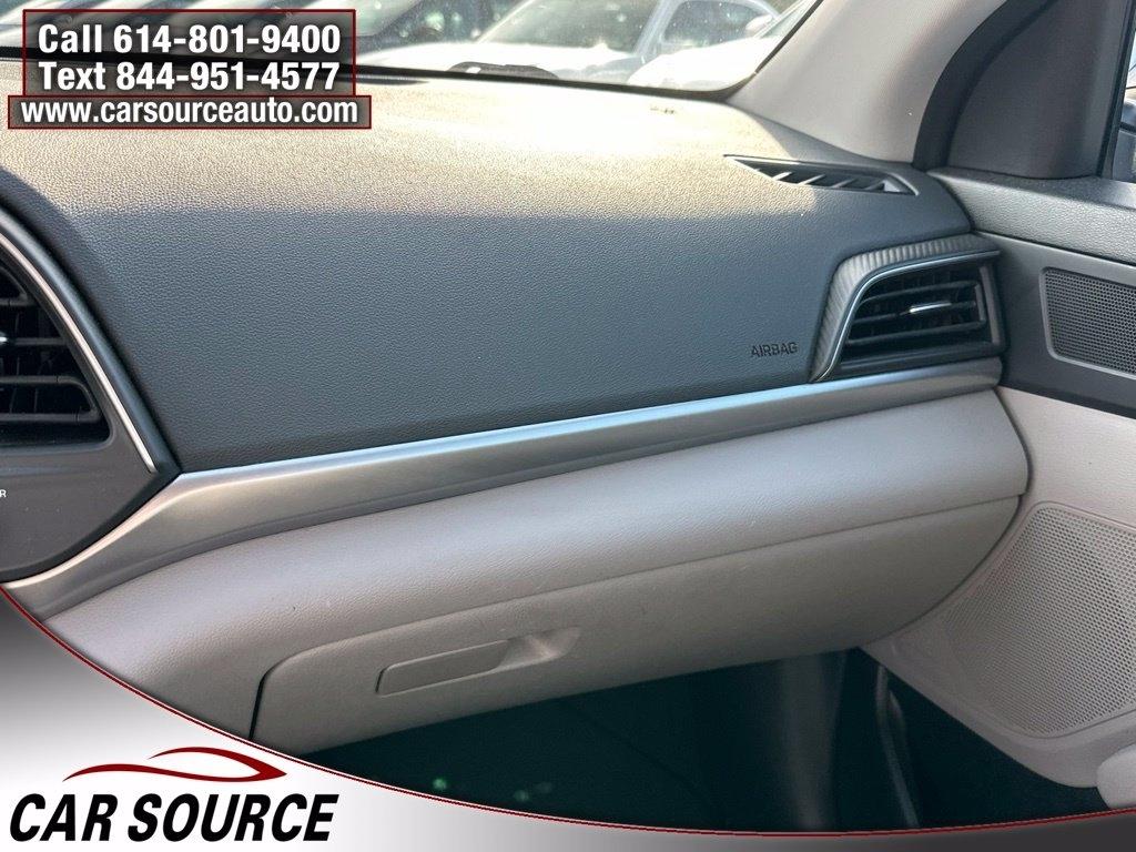 Hyundai Elantra  2020