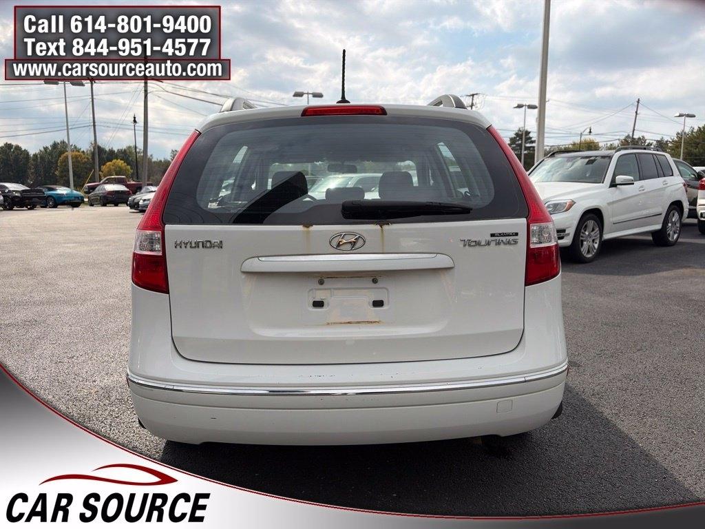 Hyundai Elantra Touring  2010