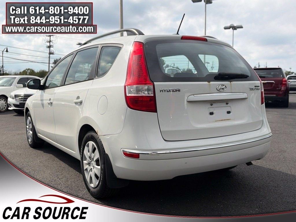 Hyundai Elantra Touring  2010
