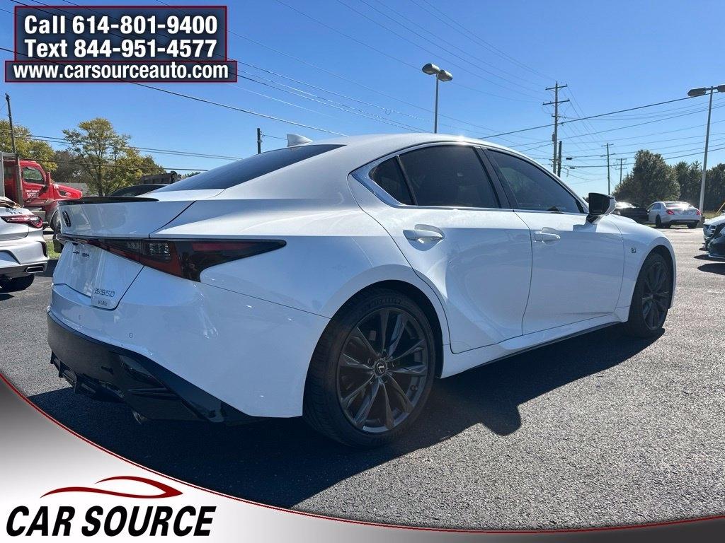Lexus IS  2021