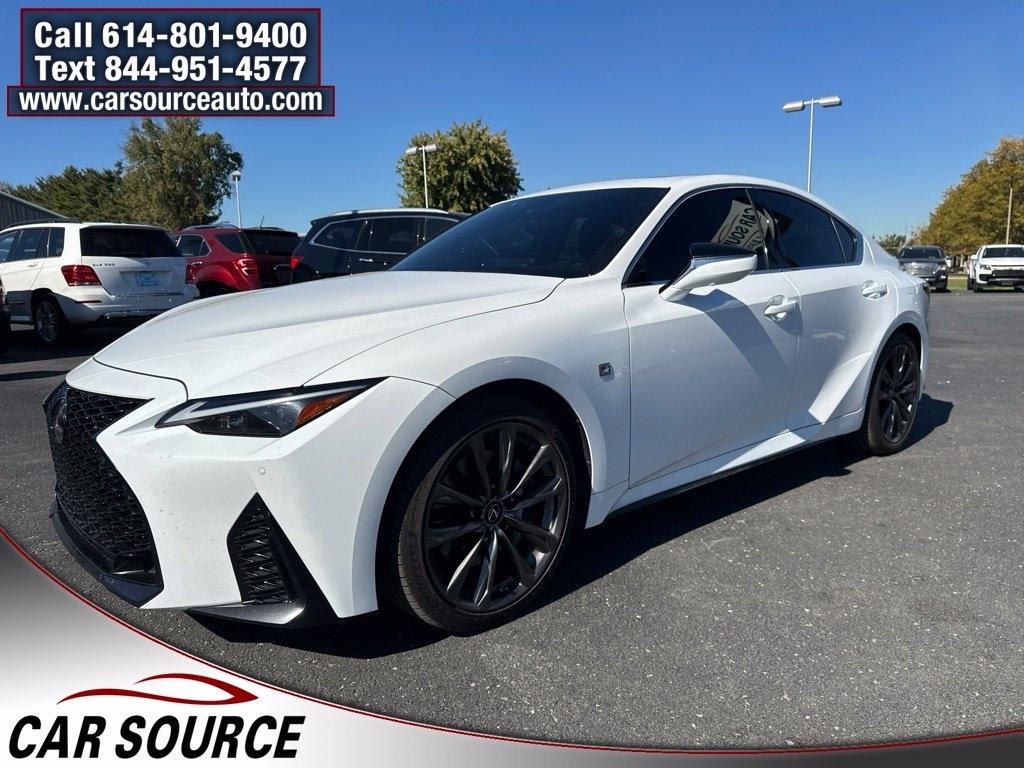 Lexus IS  2021