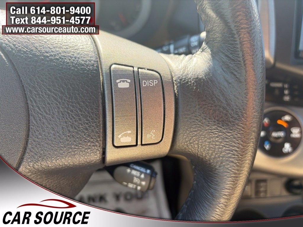 Toyota RAV4  2012