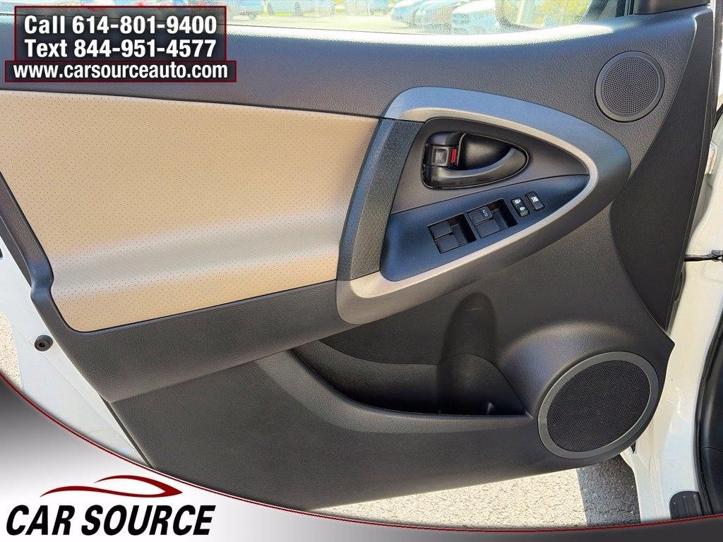Toyota RAV4  2012