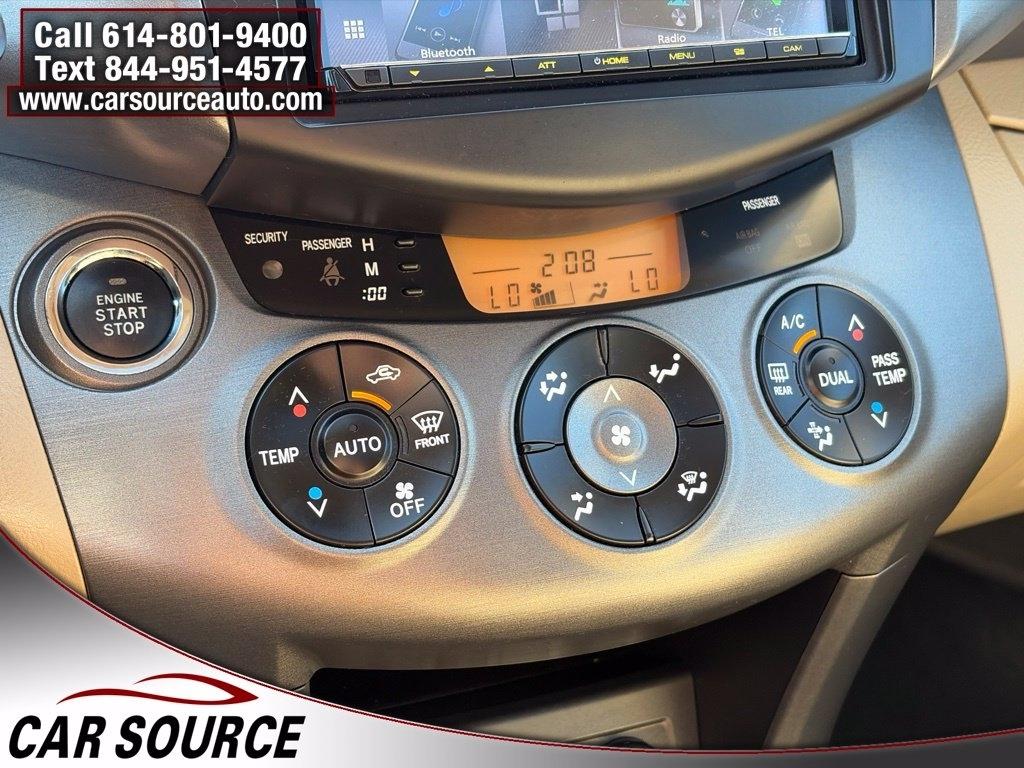 Toyota RAV4  2012