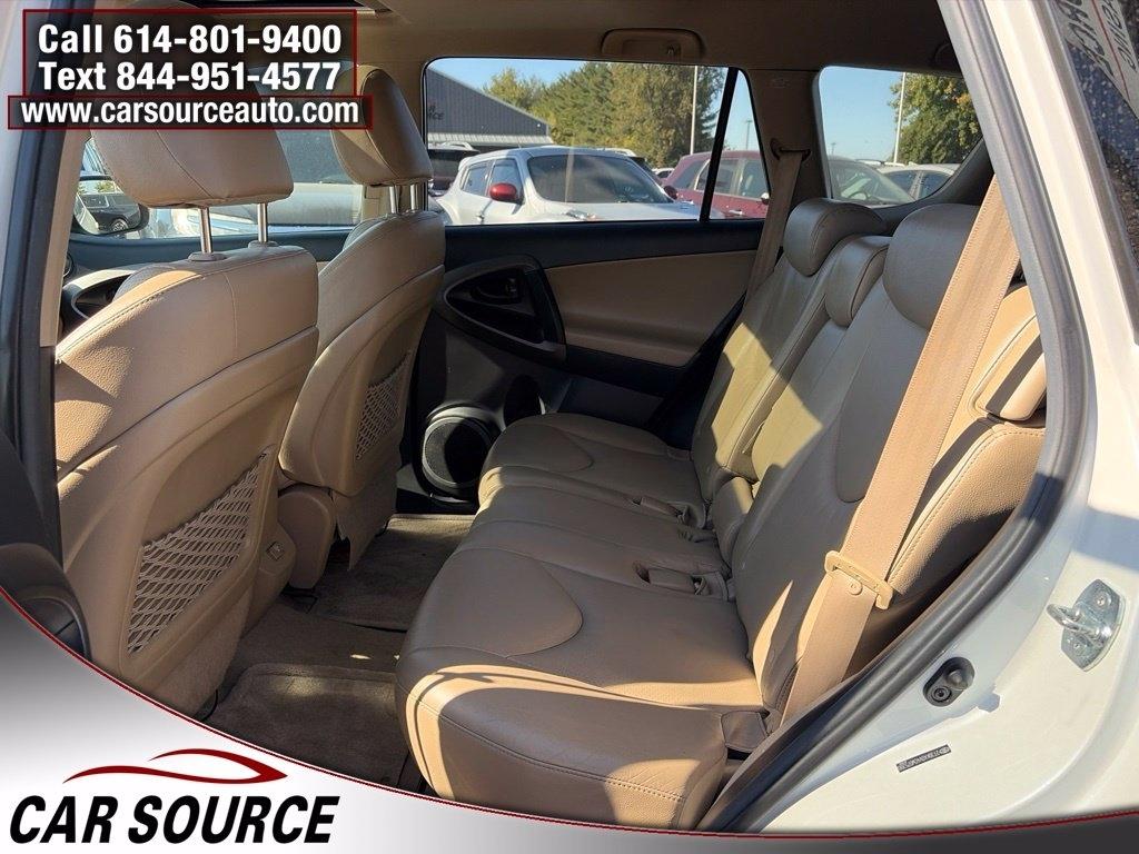 Toyota RAV4  2012