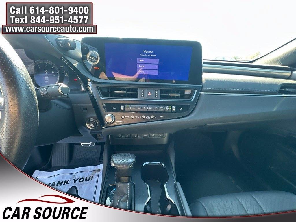 Lexus ES  2024