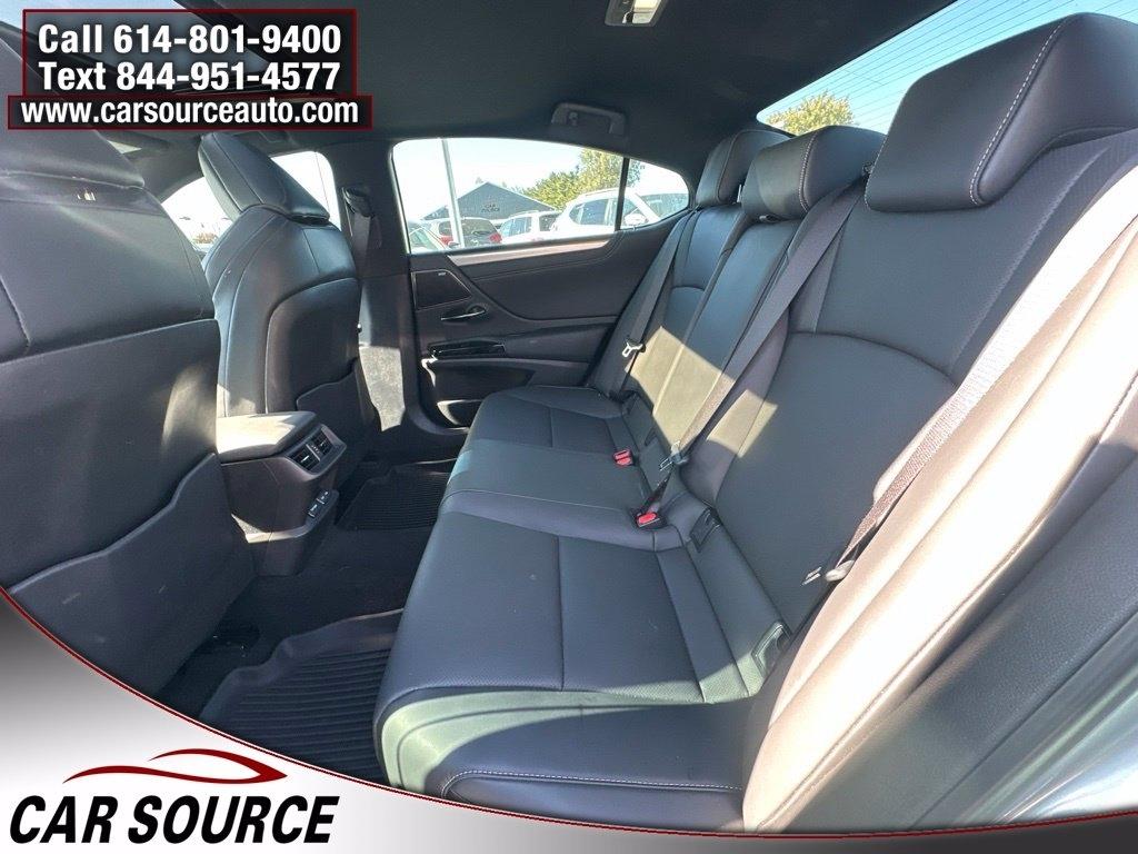 Lexus ES  2024