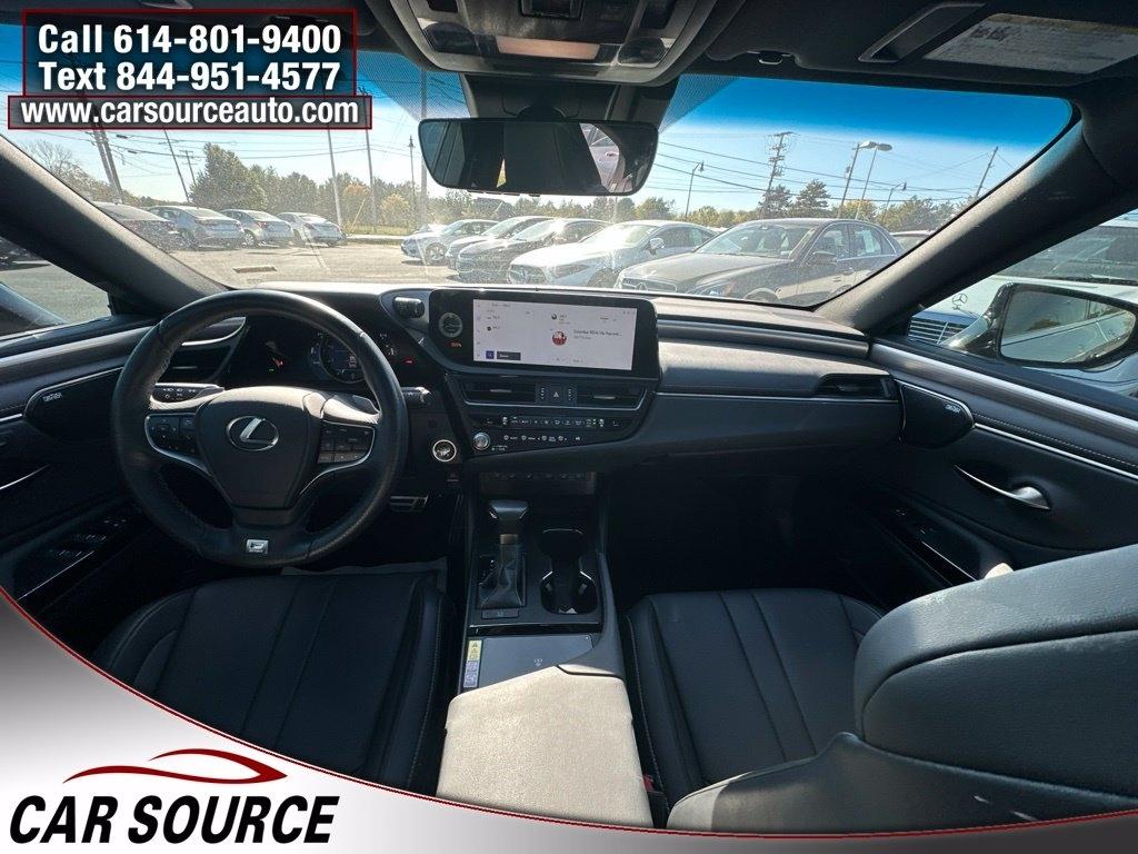 Lexus ES  2024
