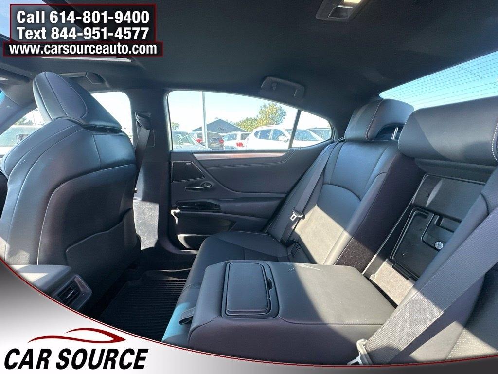 Lexus ES  2024