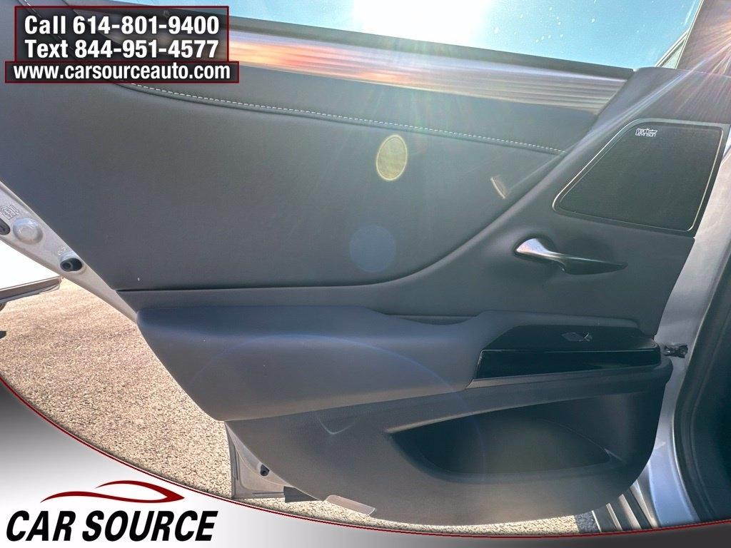 Lexus ES  2024