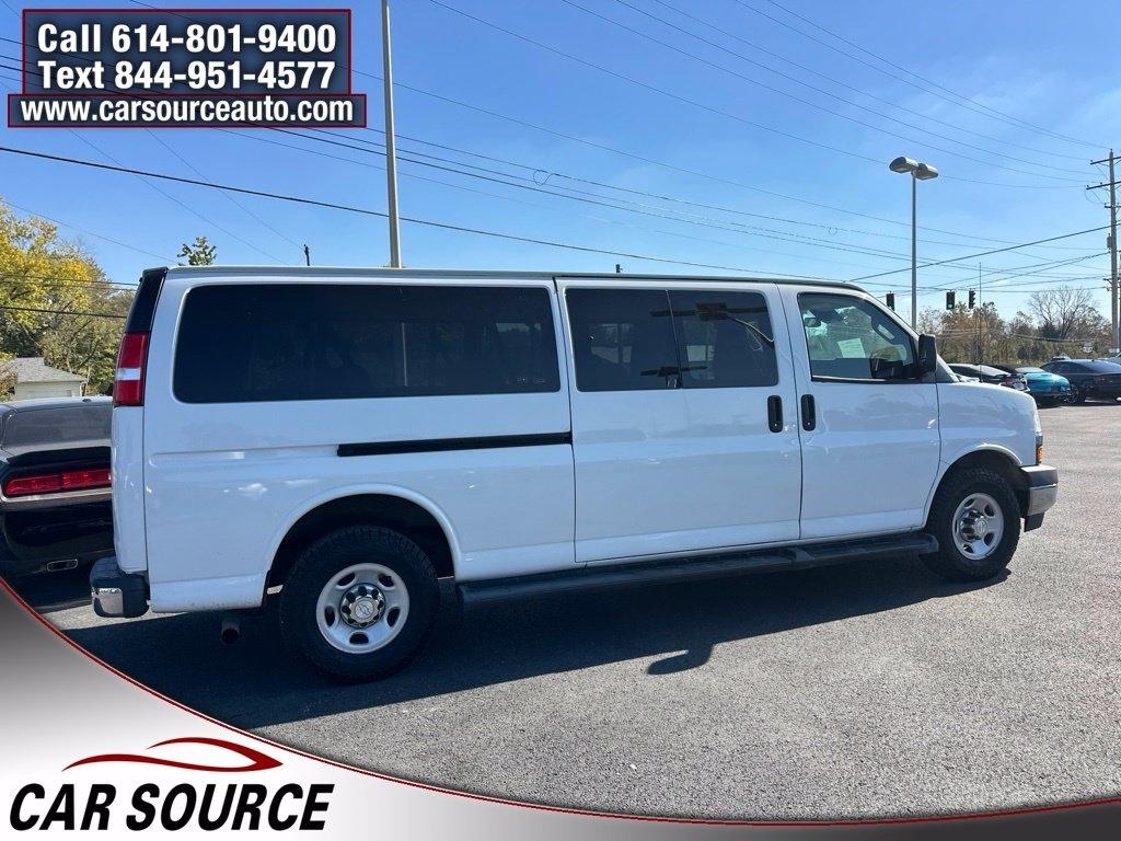 Chevrolet Express Passenger  2019