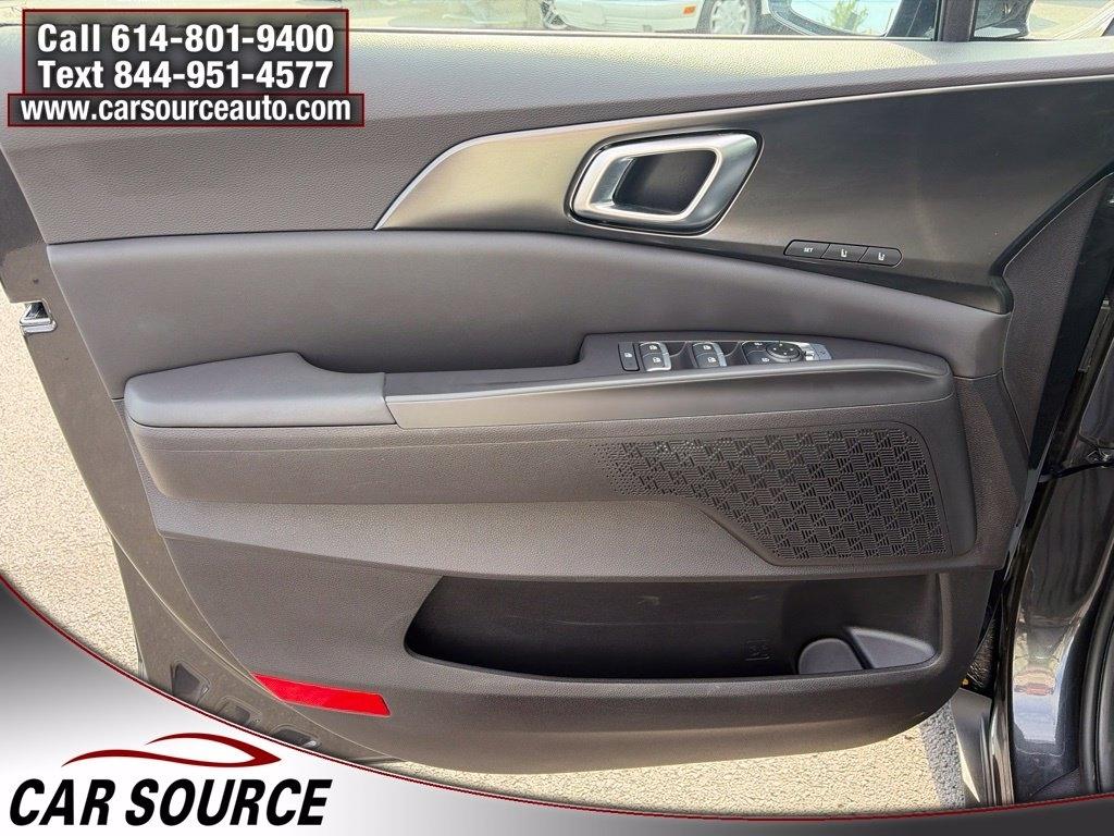 Kia Carnival Hybrid  2026