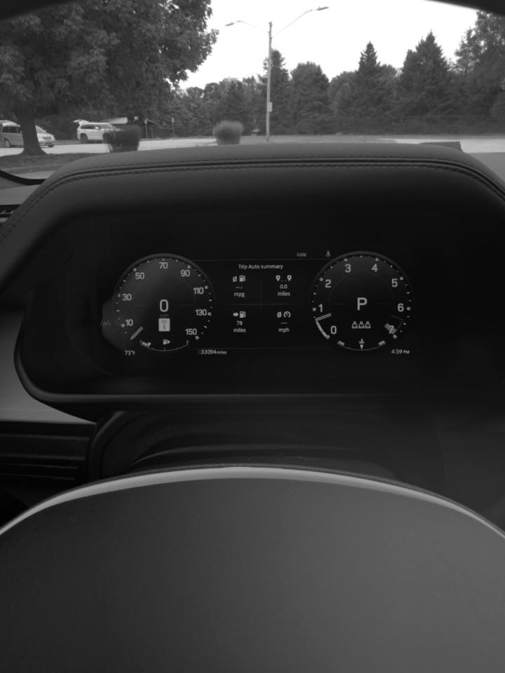 Land Rover Defender photo 18