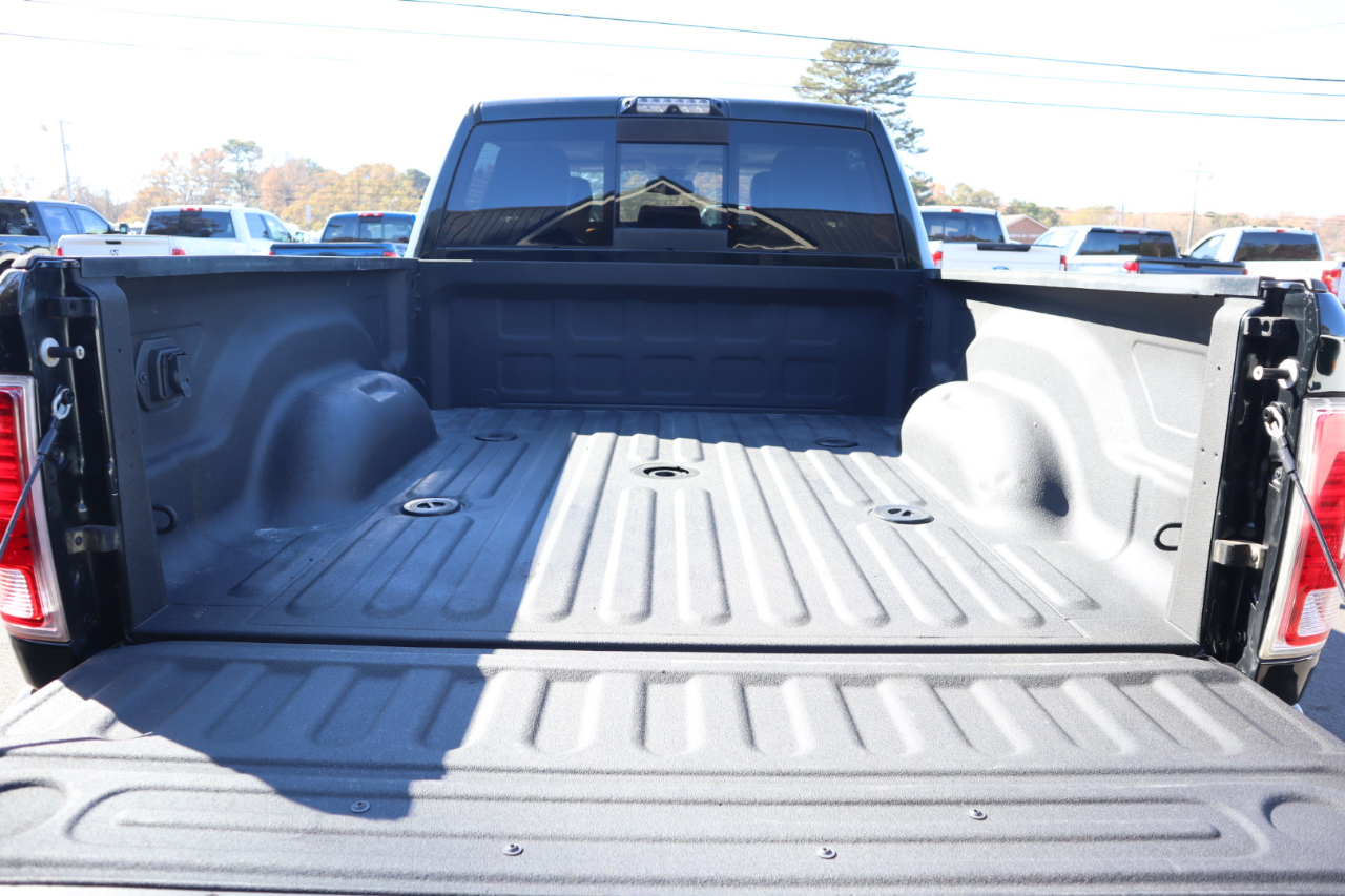 RAM 2500 Longhorn 4x4 Crew Cab 6'4" Box 2017