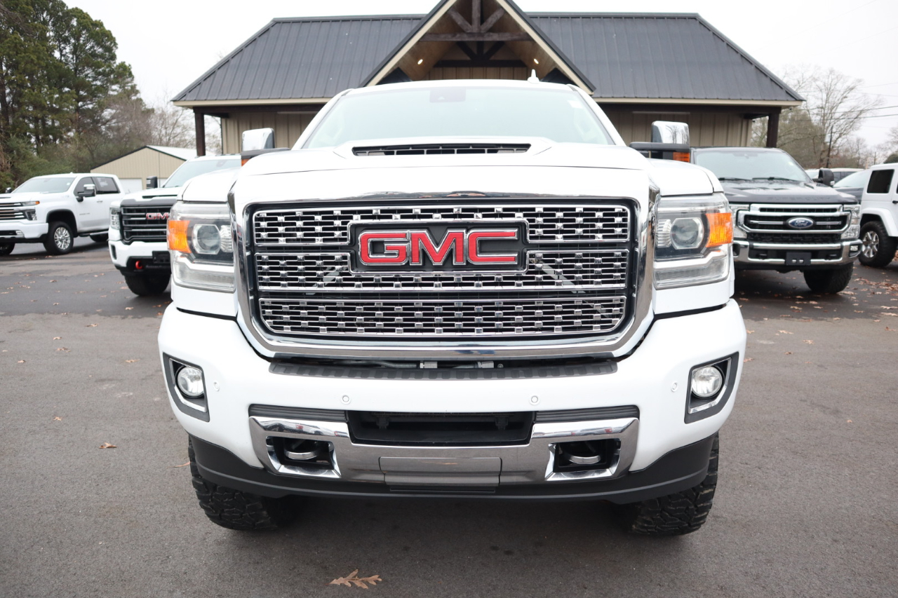 2019 Gmc Sierra HD Denali photo 2