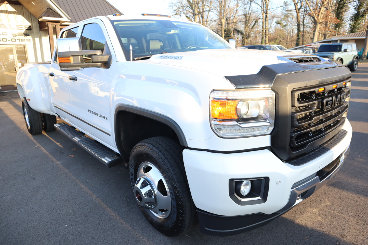 GMC Sierra 3500HD 4WD Crew Cab 167.7" Denali 2018
