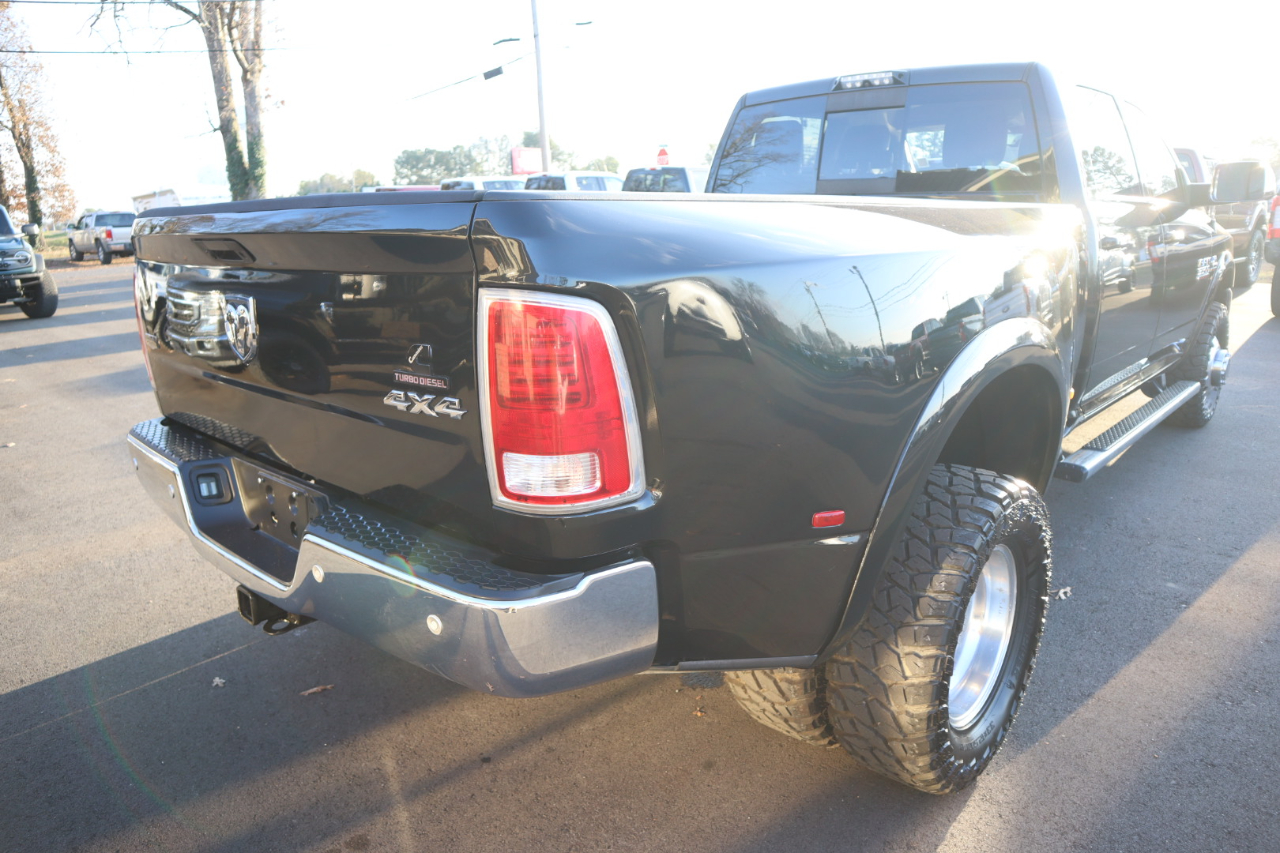 RAM 3500 Laramie 4x4 Crew Cab 8' Box 2017