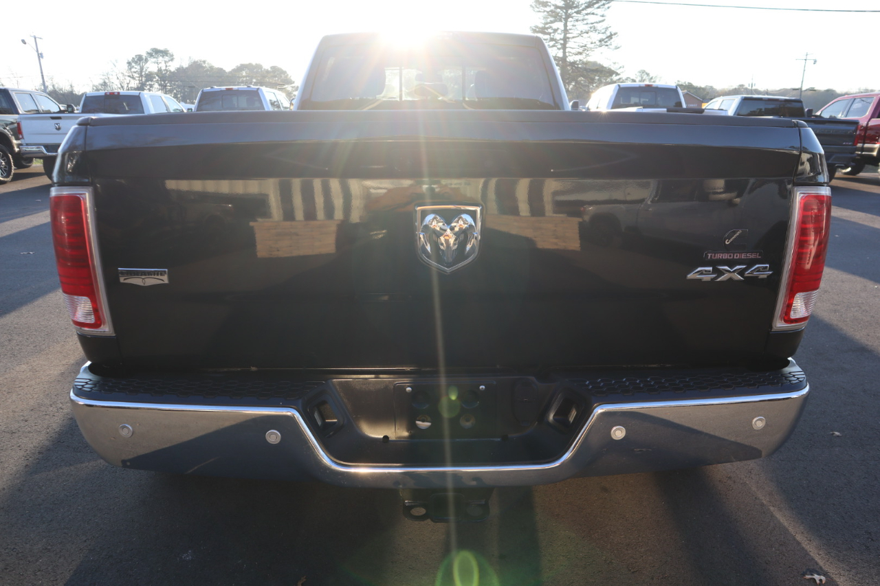 RAM 3500 Laramie 4x4 Crew Cab 8' Box 2017