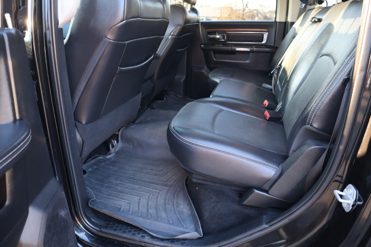 RAM 3500 Laramie 4x4 Crew Cab 8' Box 2017