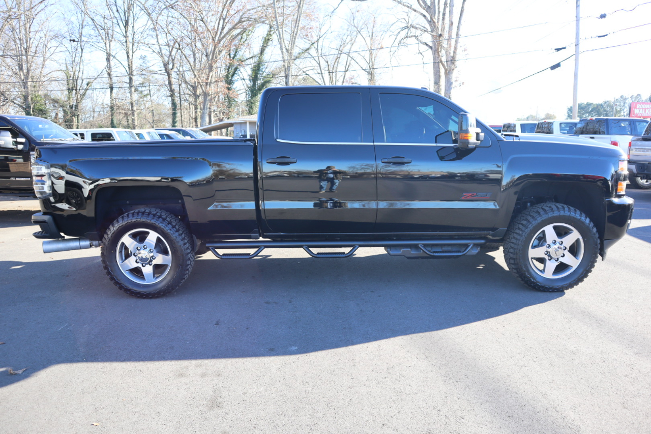 Chevrolet Silverado 2500HD 4WD Crew Cab 153.7" LTZ 2017