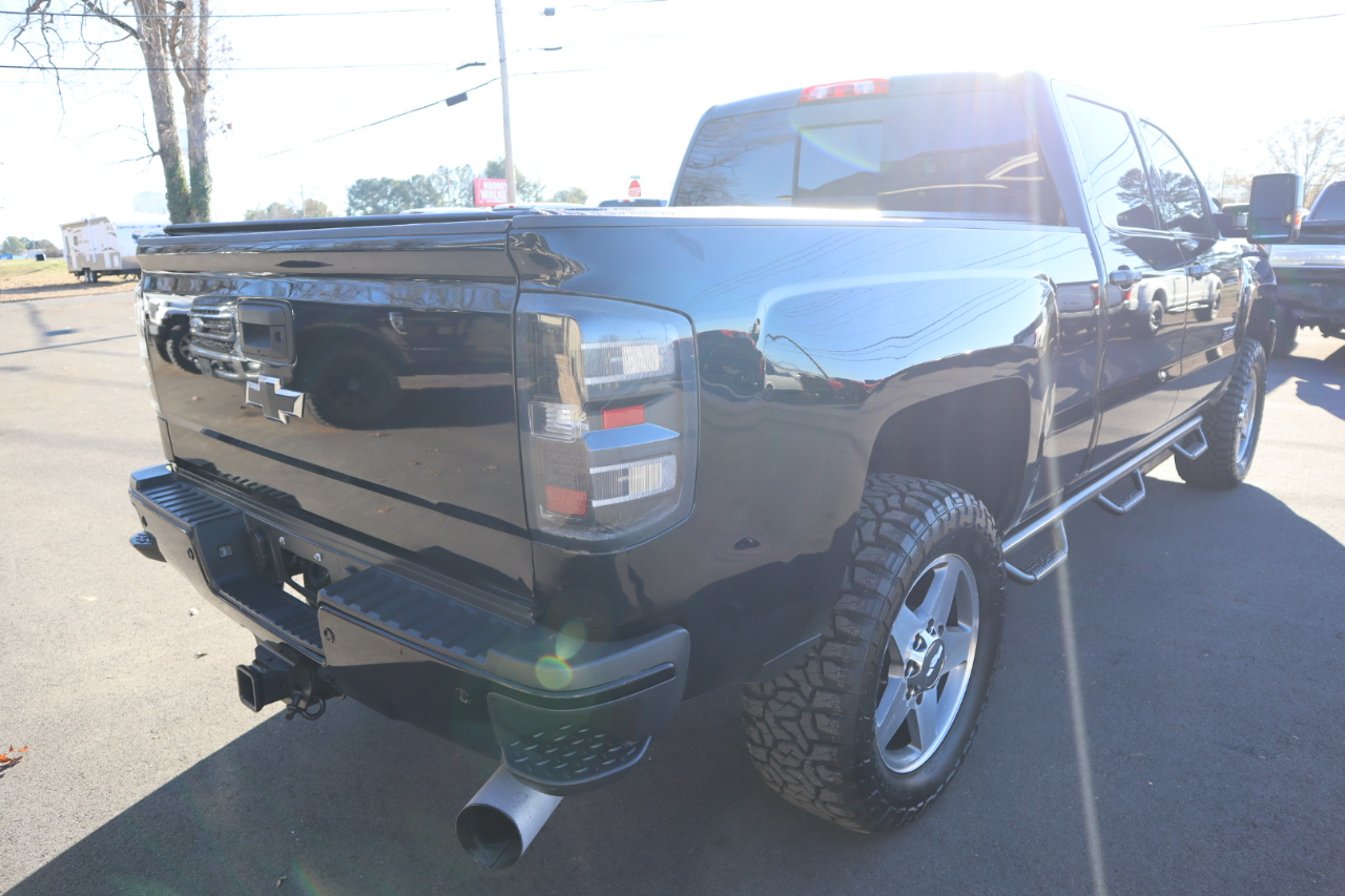 Chevrolet Silverado 2500HD 4WD Crew Cab 153.7" LTZ 2017