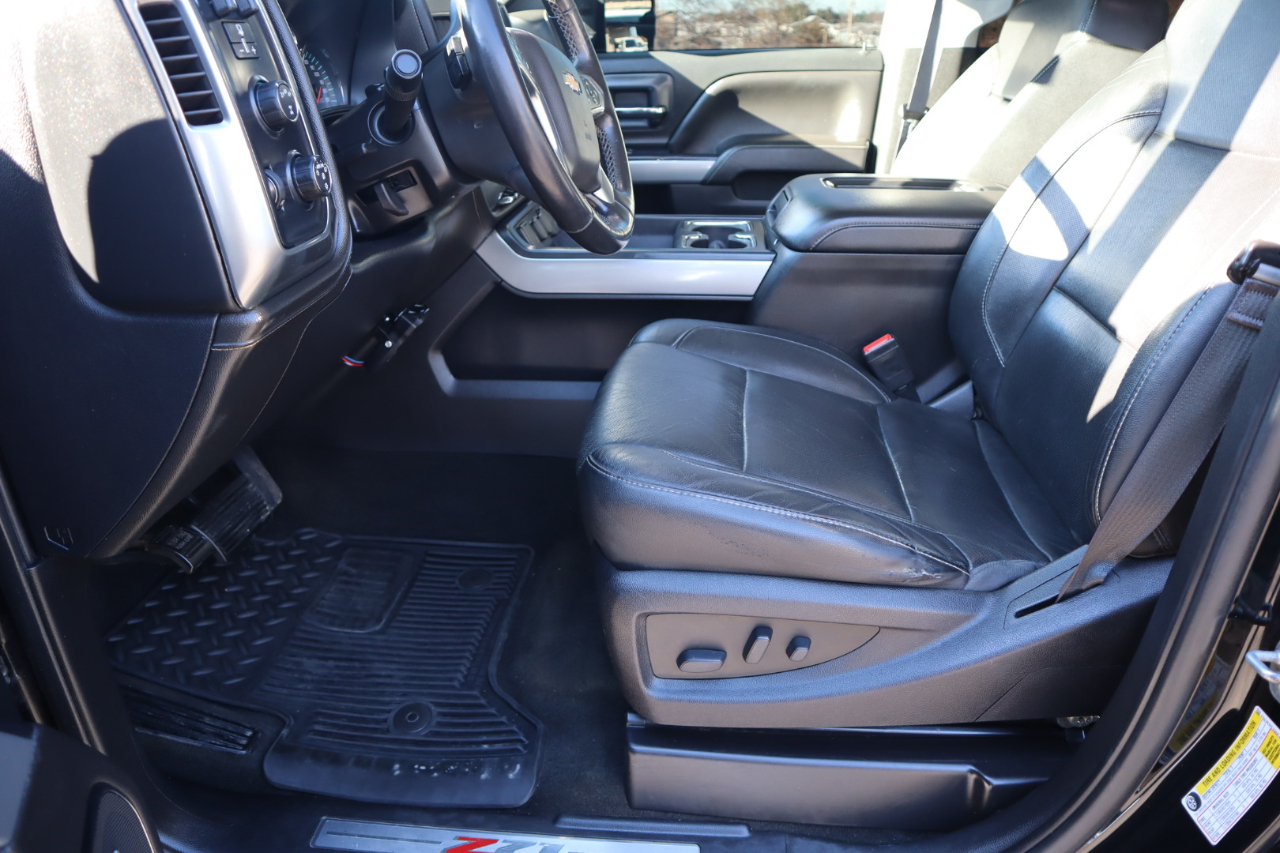 Chevrolet Silverado 2500HD 4WD Crew Cab 153.7" LTZ 2017