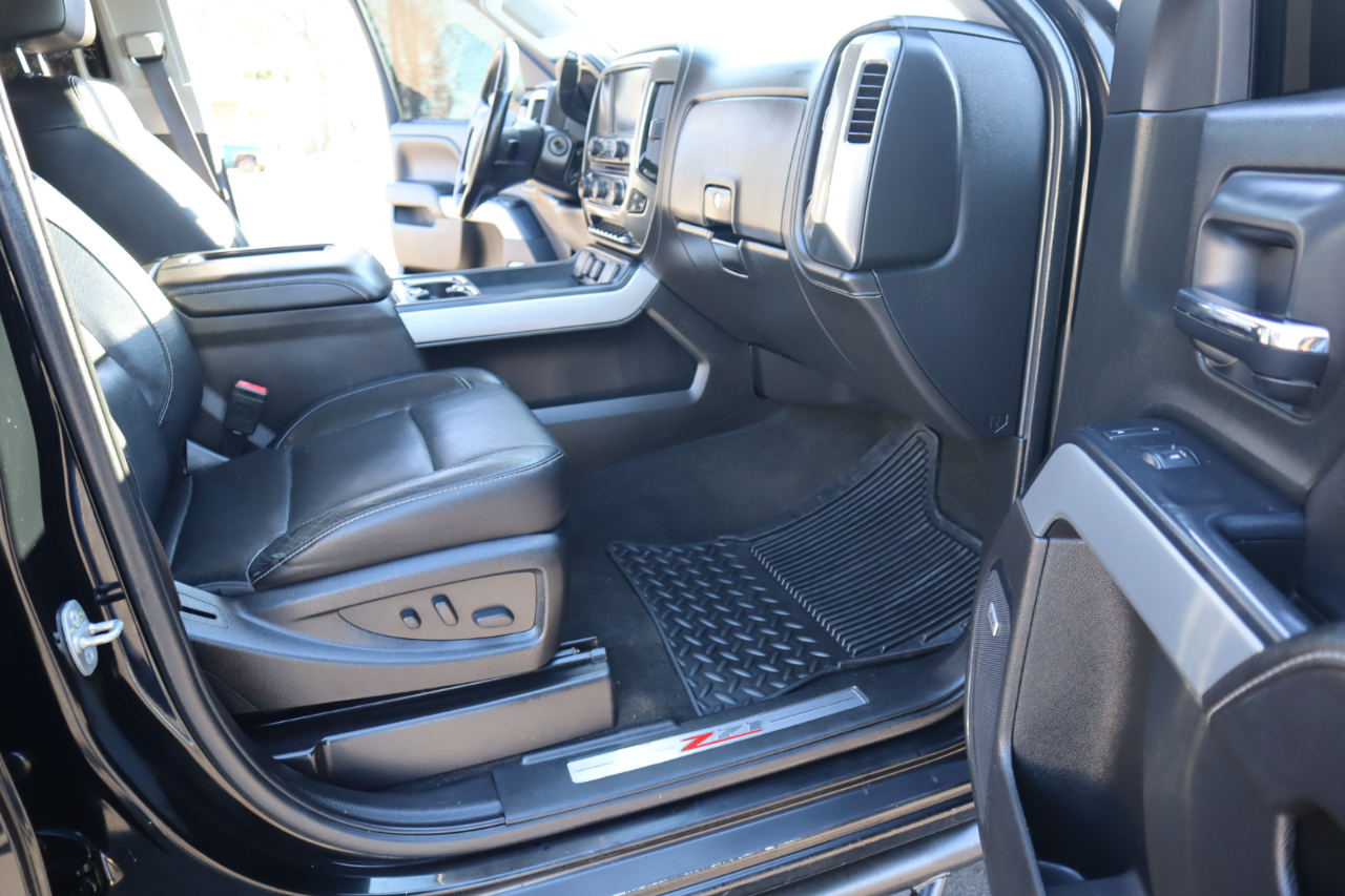 Chevrolet Silverado 2500HD 4WD Crew Cab 153.7" LTZ 2017