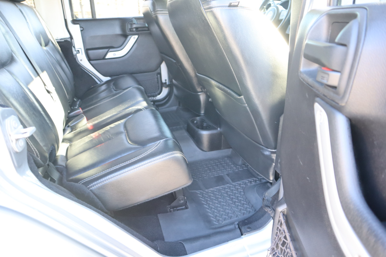 Jeep Wrangler Unlimited 4WD 4dr Rubicon 2016