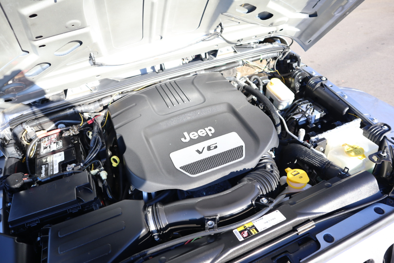 Jeep Wrangler Unlimited 4WD 4dr Rubicon 2016