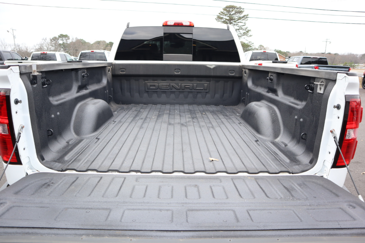 GMC Sierra 2500HD 4WD Crew Cab 153.7" Denali 2016