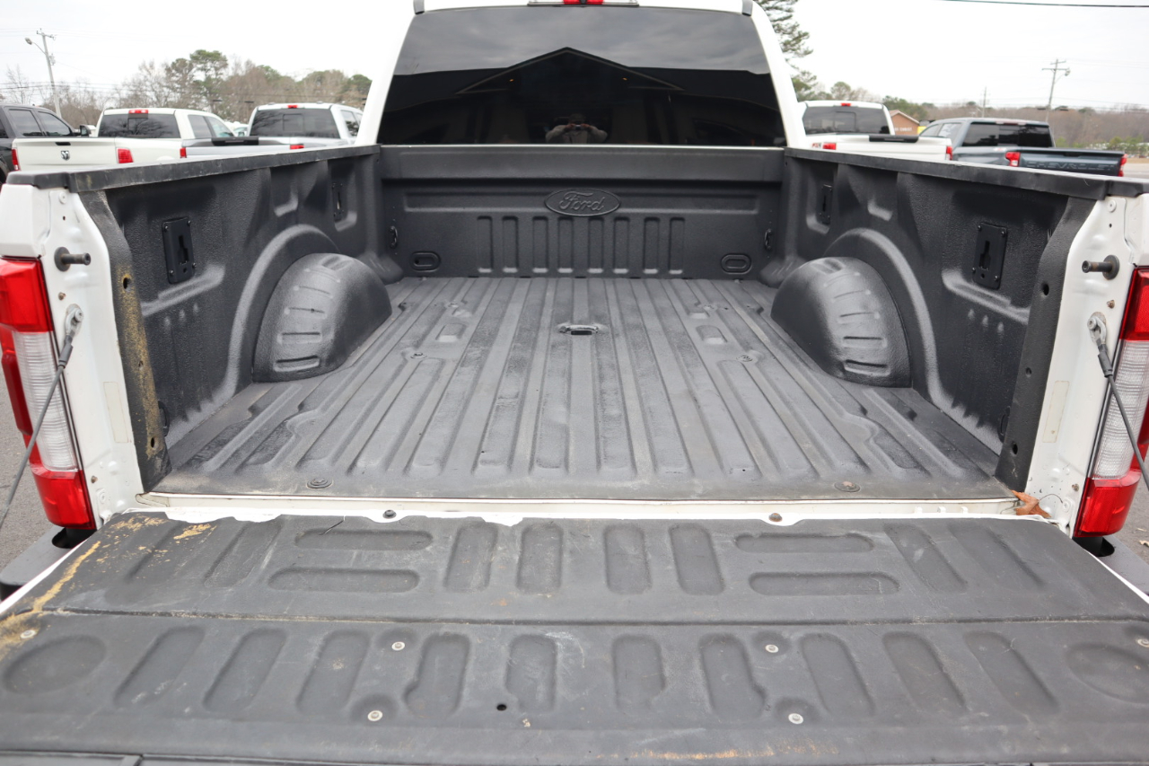 Ford Super Duty F-250 SRW Lariat 4WD Crew Cab 6.75' Box 2017