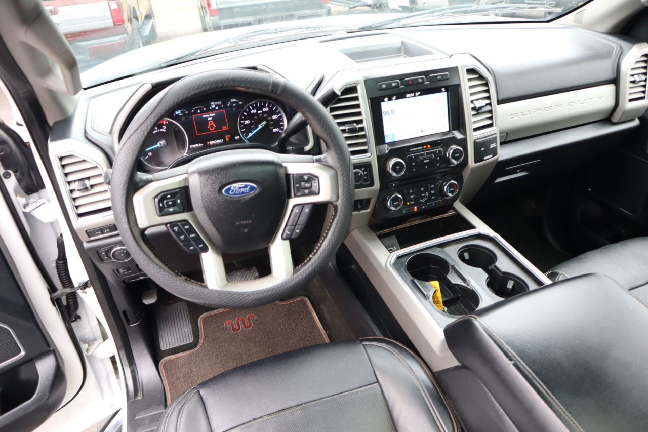 Ford Super Duty F-250 SRW Lariat 4WD Crew Cab 6.75' Box 2017