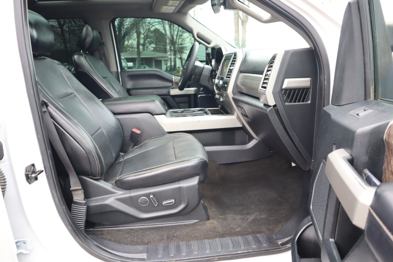 Ford Super Duty F-250 SRW Lariat 4WD Crew Cab 6.75' Box 2017