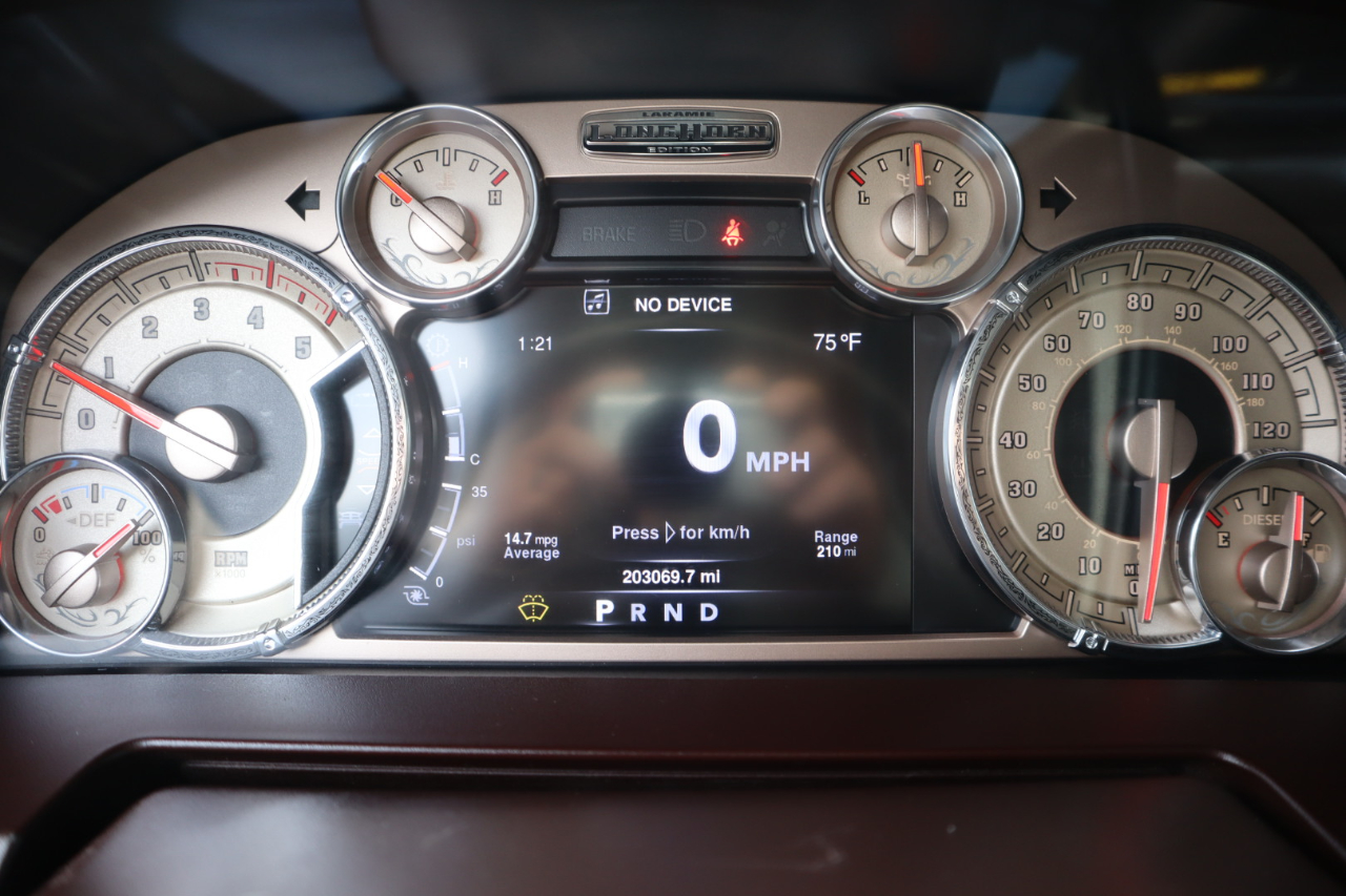 RAM 2500 4WD Mega Cab 160.5" Longhorn 2016