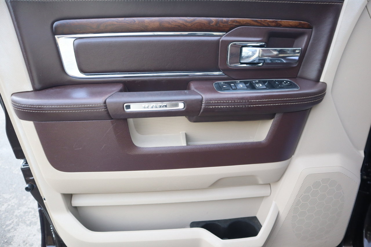 RAM 2500 4WD Mega Cab 160.5" Longhorn 2016