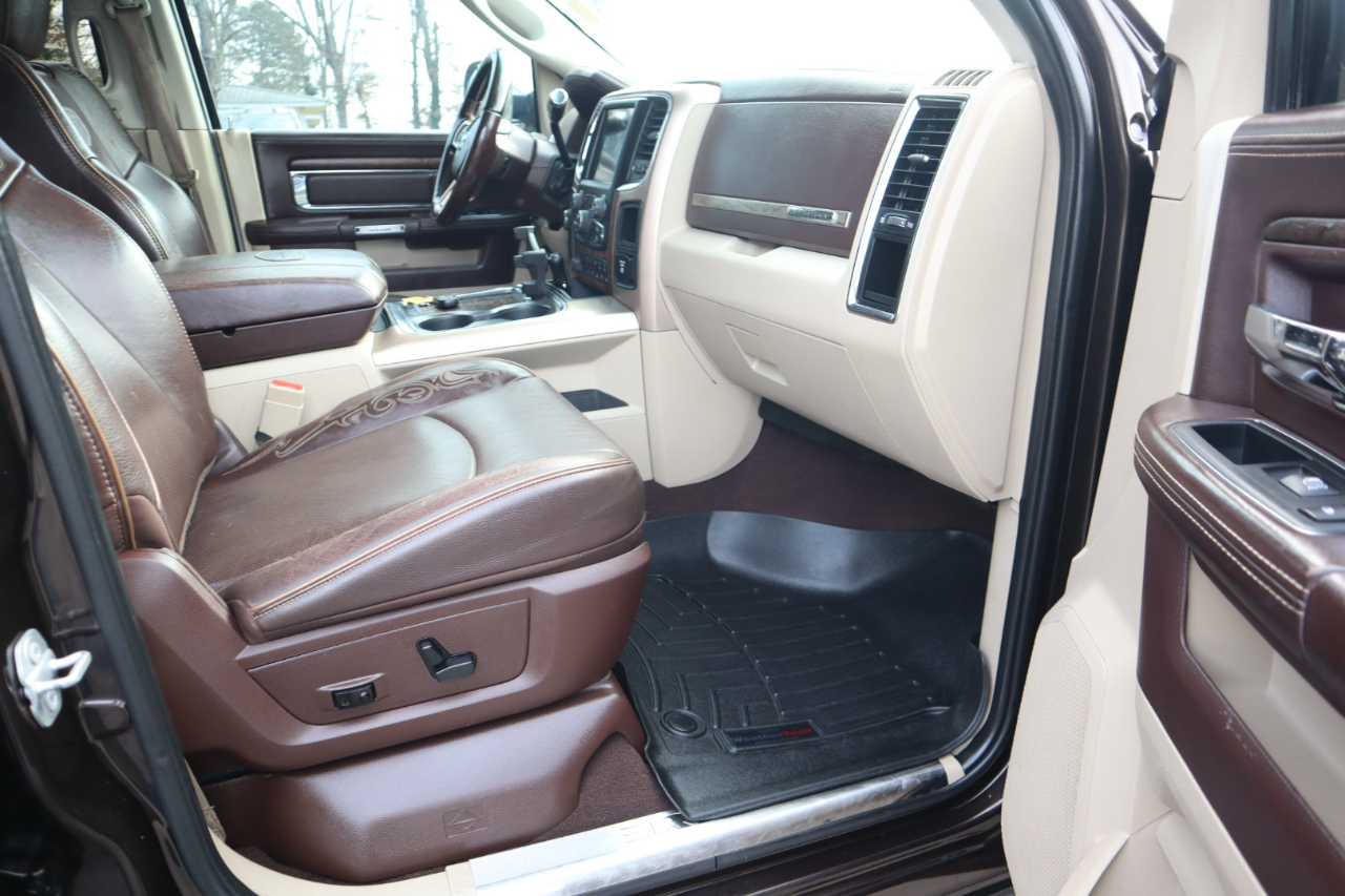 RAM 2500 4WD Mega Cab 160.5" Longhorn 2016