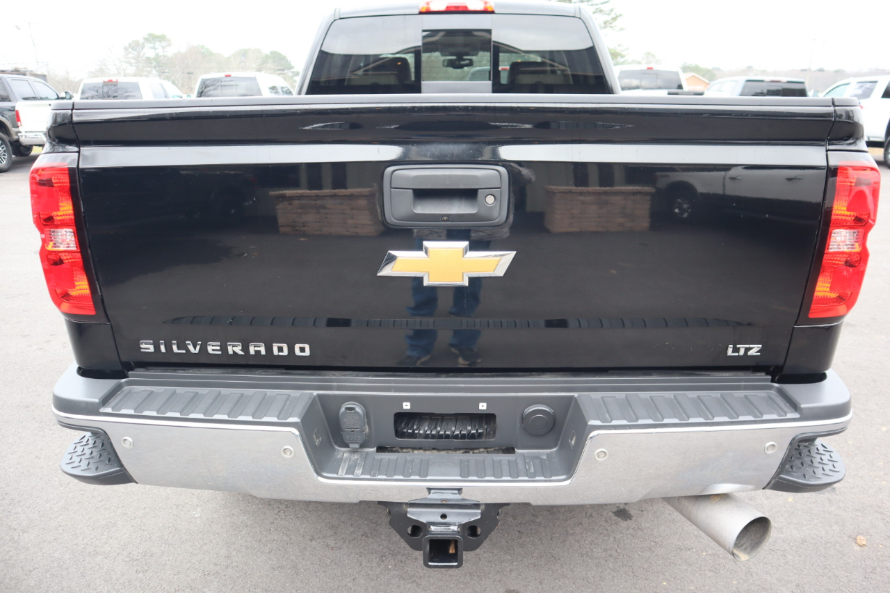 Chevrolet Silverado 2500HD 4WD Crew Cab 153.7" LTZ 2018