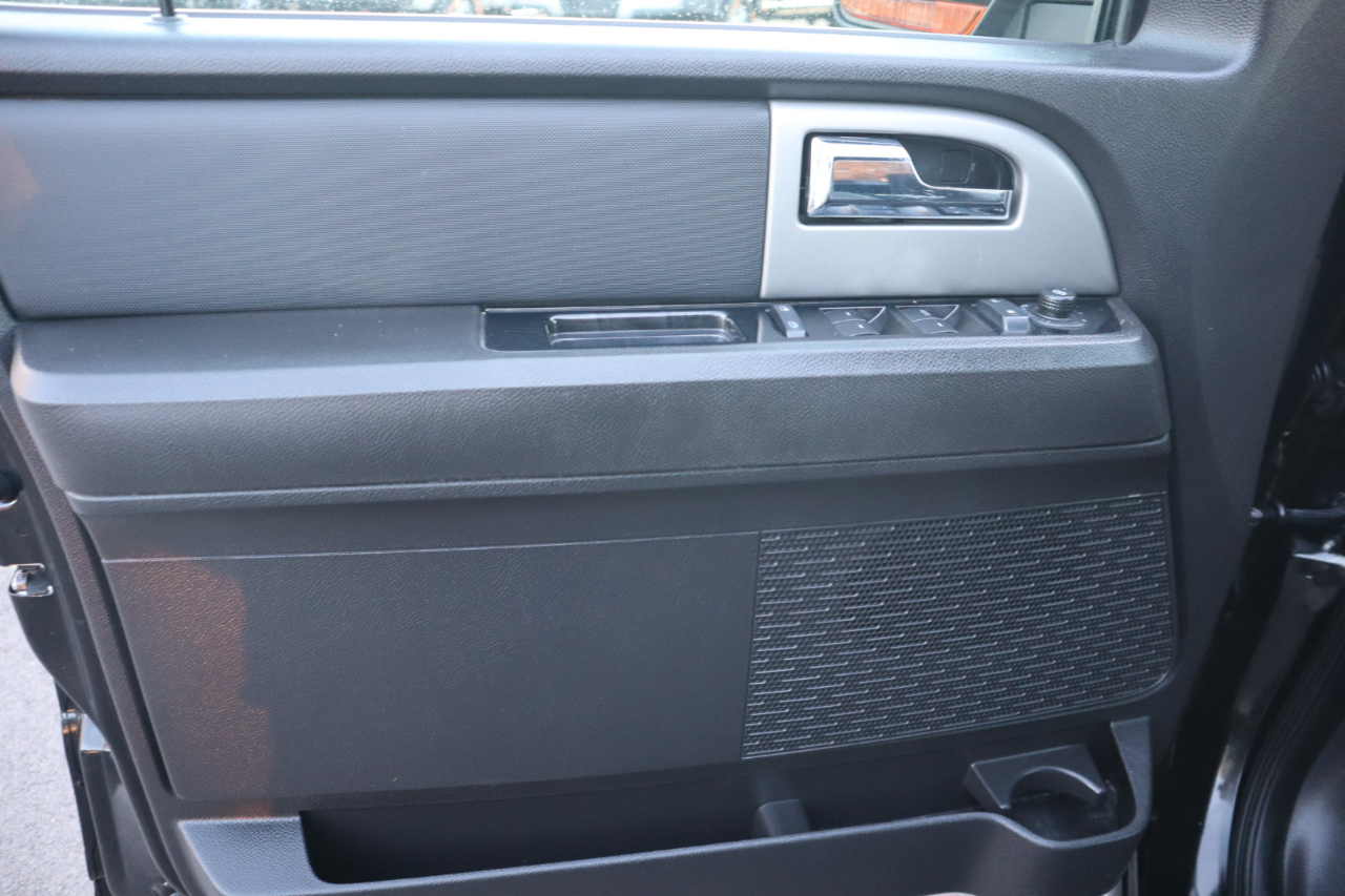 Ford Expedition 2WD 4dr Limited 2012