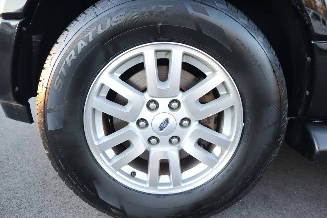 Ford Expedition 2WD 4dr Limited 2012